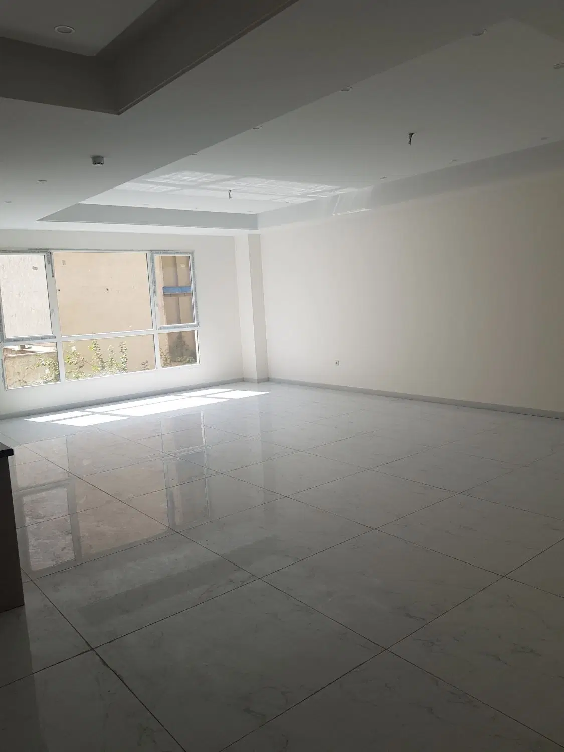اپارتمان _ ۱۳۰ متری _ ۲ خواب _ تاپ لوکیشن
