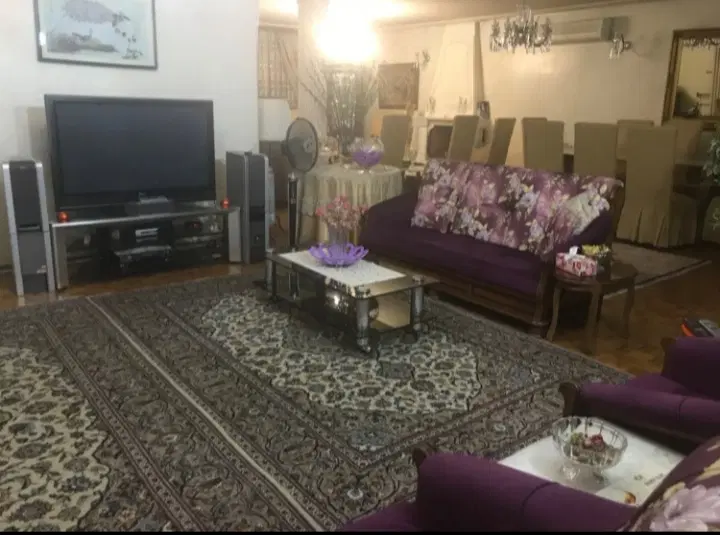 آزادگان ، ۲۱۰ متر ۴ خواب ،۴ پارکینگ ، تک واحد