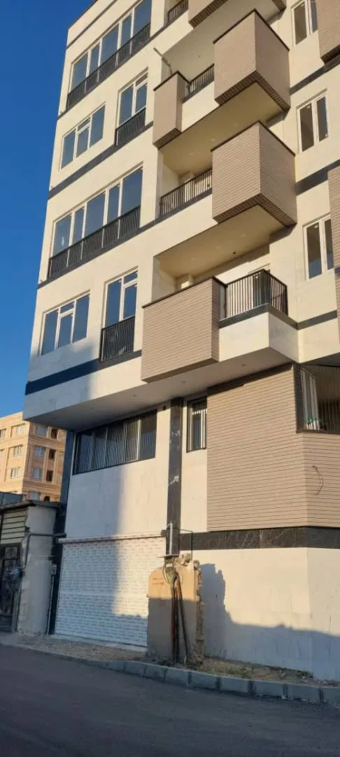 آپارتمان ۱۰۰ متری _ نوساز _ شهرک غرب