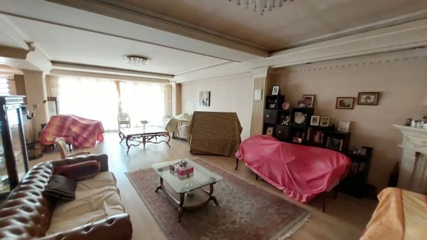 ۲۲۰متر ۳خواب میدان تجریش استخر دار