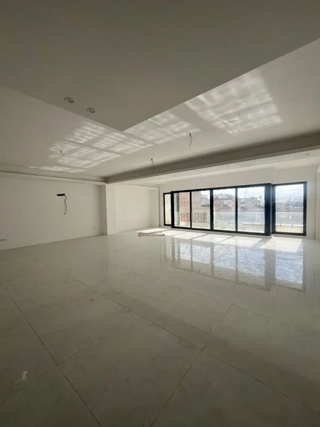 آپارتمان ۲۵۰ متری تاپ لوکیشن