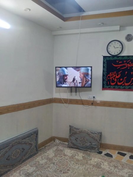 ۵۰ متر . دربست . نُقلی