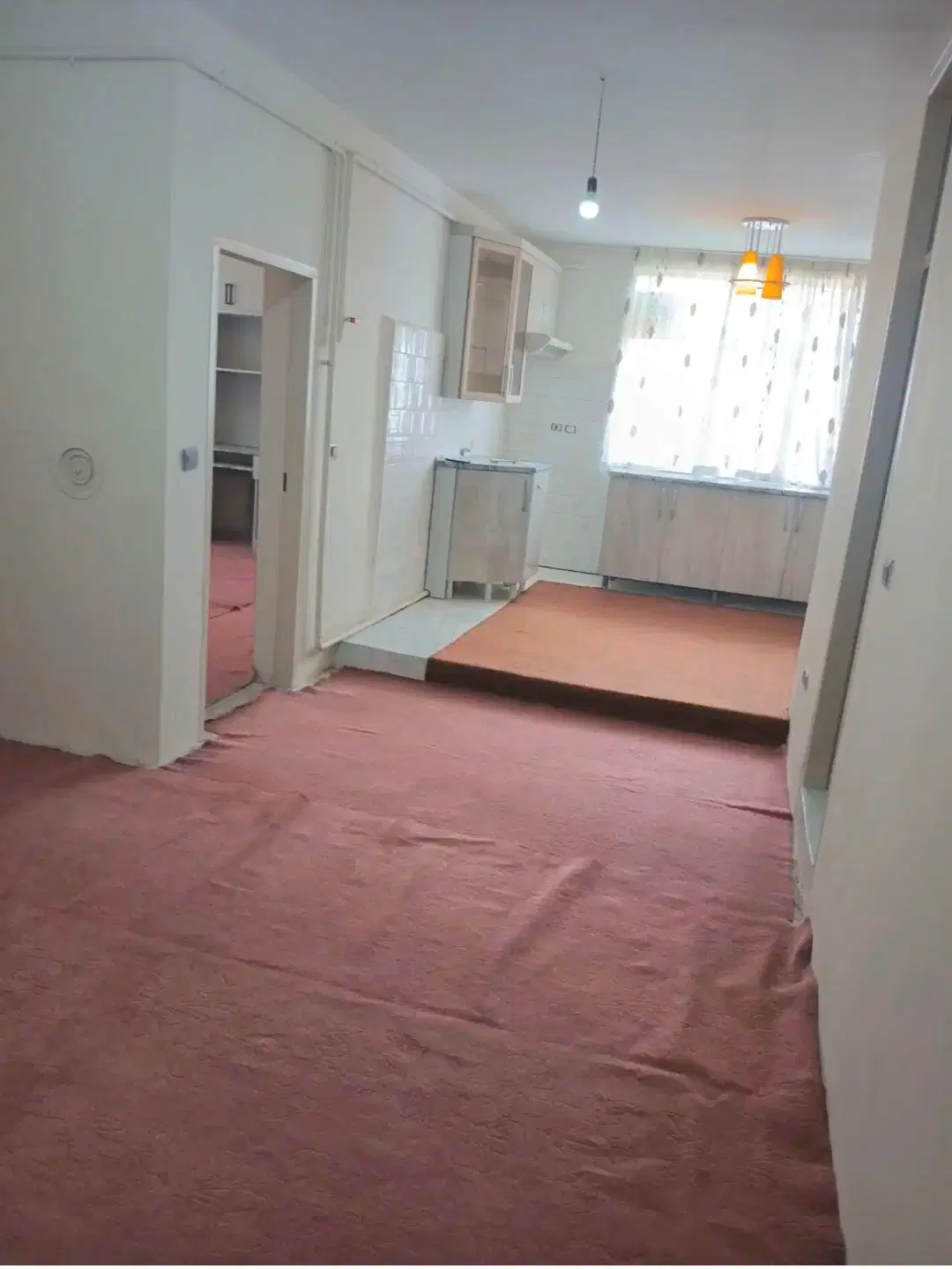 آپارتمان۵۰مترمجتمع کوثر اندیشه(املاک زینال زاده)