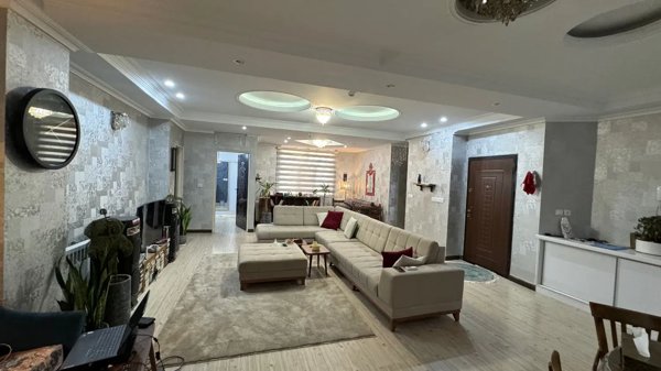 ۱۱۸ متری فول امکانات ۳ خواب ۲مستر