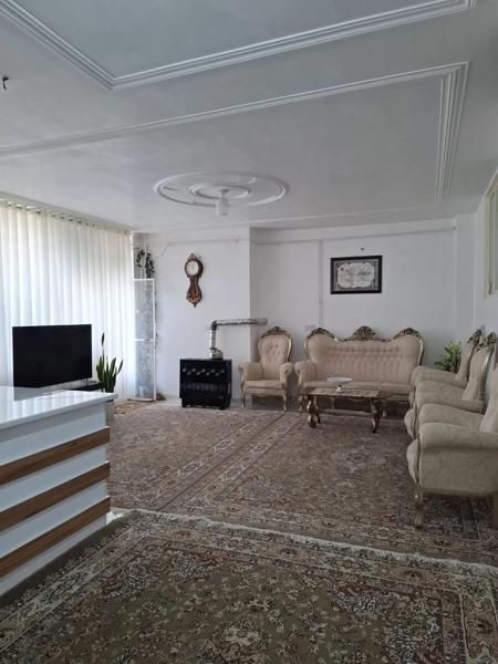آپارتمان واقع در میدان هفده شهریور