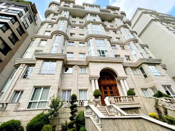 برج باغ برند تاپ لوکیشن فرمانیه ۳۴۰متر ۴خواب مستر