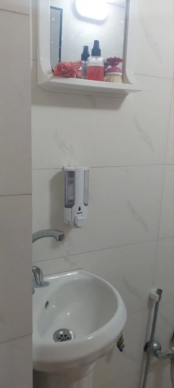 ۲ خواب ۷۰ متر همکف حیاط مشترک خیابان ارتش