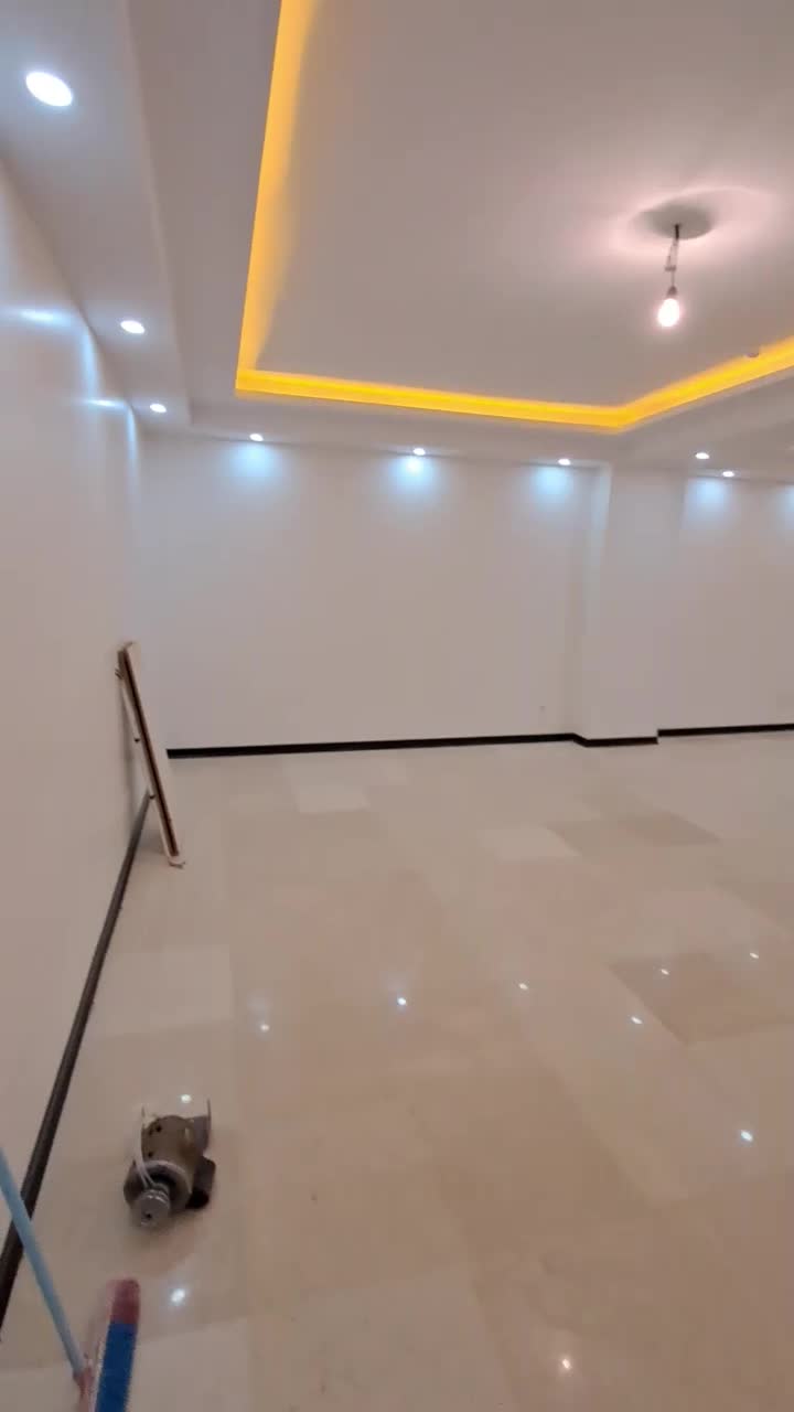 فلکه اول صادقیه ۱۱۸ متر ۲ خواب ۳ ساله فول امکانات