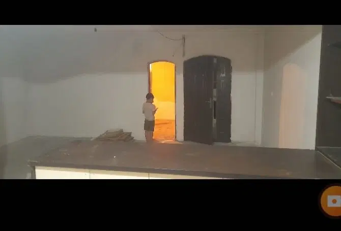 اپارتمان طبقه سوم
