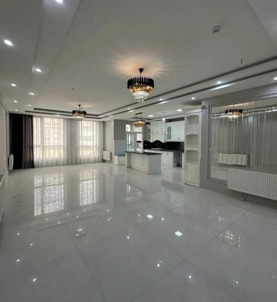 ۹۰متر دو خواب سالن پرده خور تاپ لوکیشن (چهارباغ)