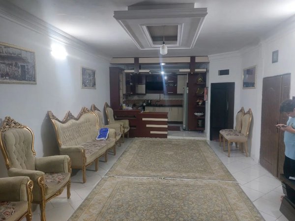 ۸۰ متری طبقه چهارم با پشت بام اختصاصی تک خواب