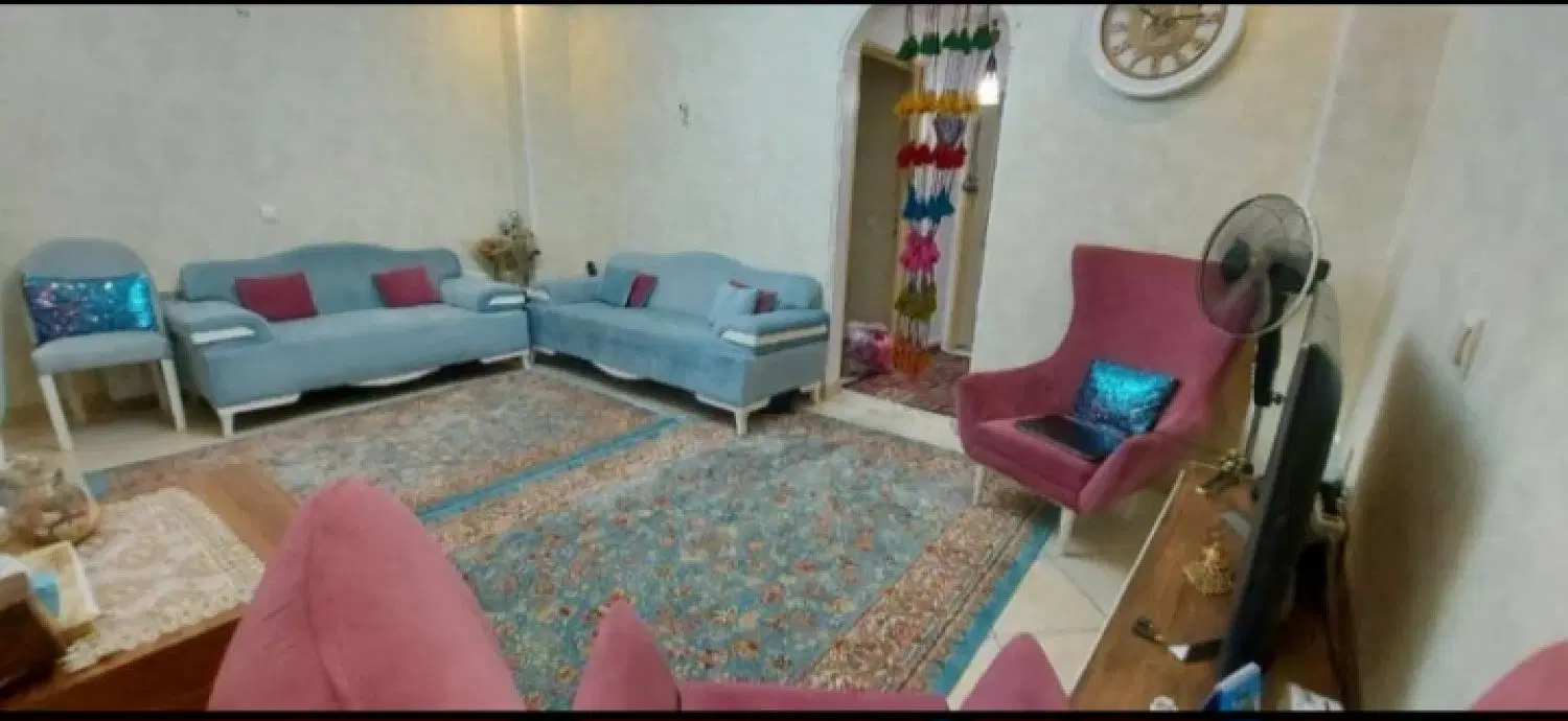۶۵متر دوخوابه،طبقه اول،تک واحدی پارکینگ انباری