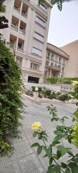 ۶۵ متر یک خواب _ باکس پونک_ طبقه پنجم _ ویودار