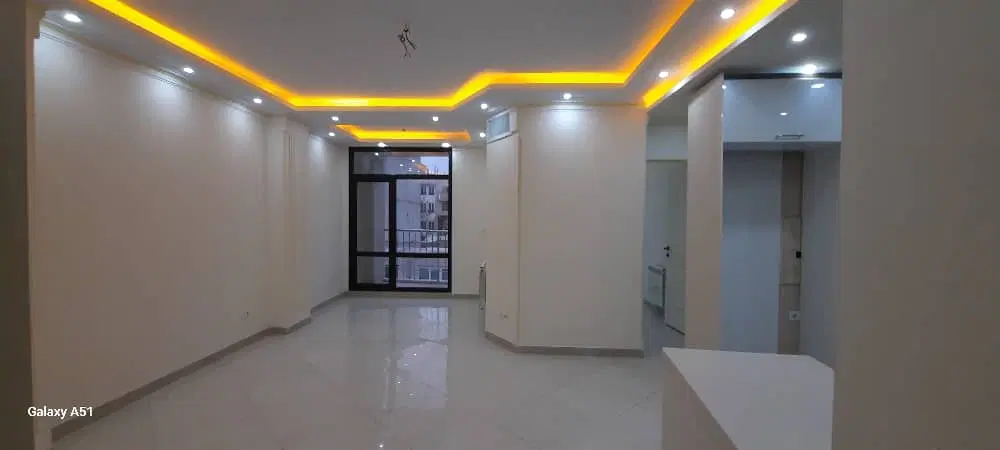آپارتمان ۸۰ متر دو خواب نوساز تک واحدی
