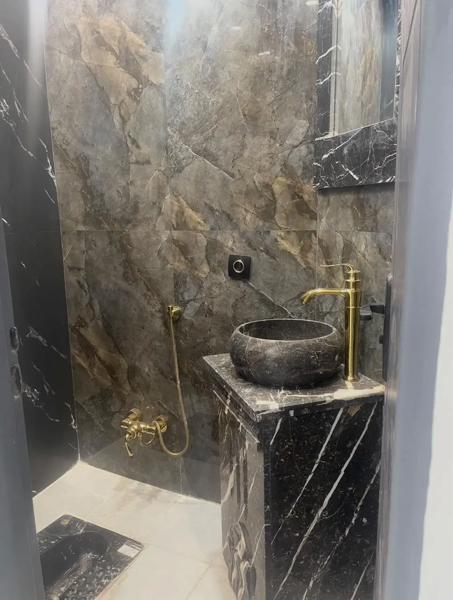فروش ۹۵متری ۲خواب بازسازی شده