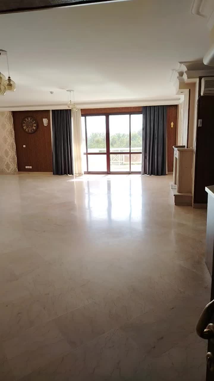 اجاره آپارتمان ۲۰۰متر طبقه۴ بر مشتاق۲ با ویو پارک