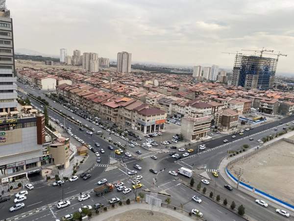 105متر برج_۲ خواب_اخرین طبقات برج_پنجره قدی