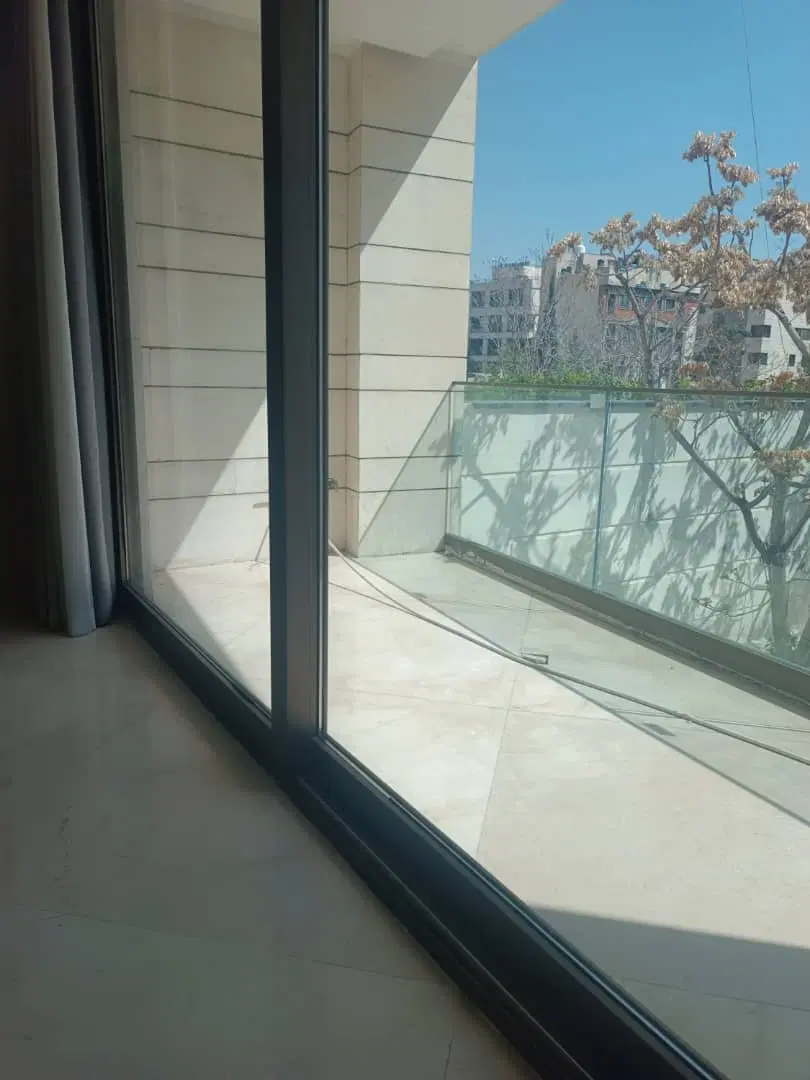 فرشته ۱۵۰ متر نئوکلاسیک