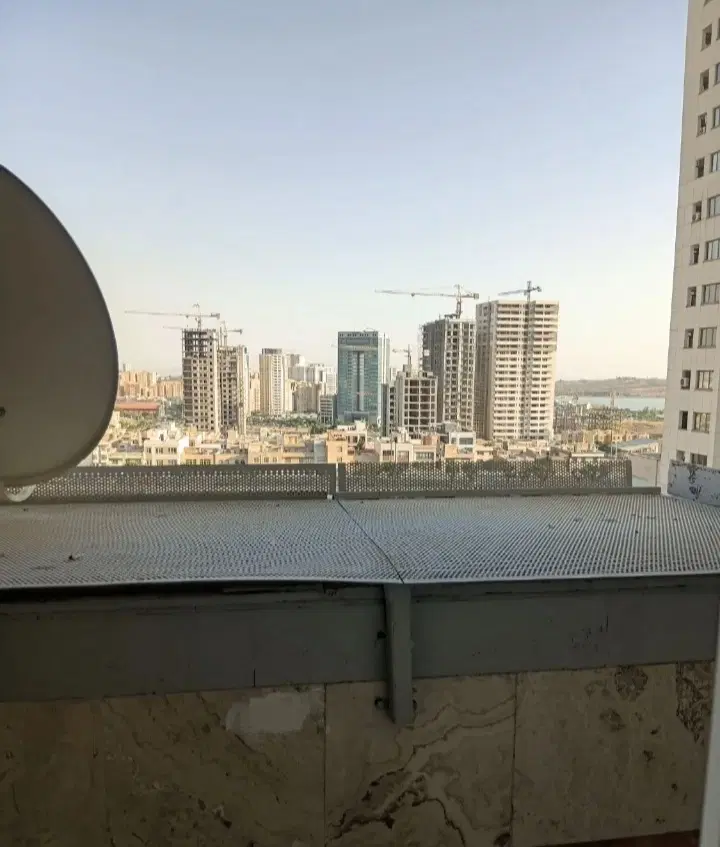 ۱۰۵ متر دوخوابه فول چشم انداز باز