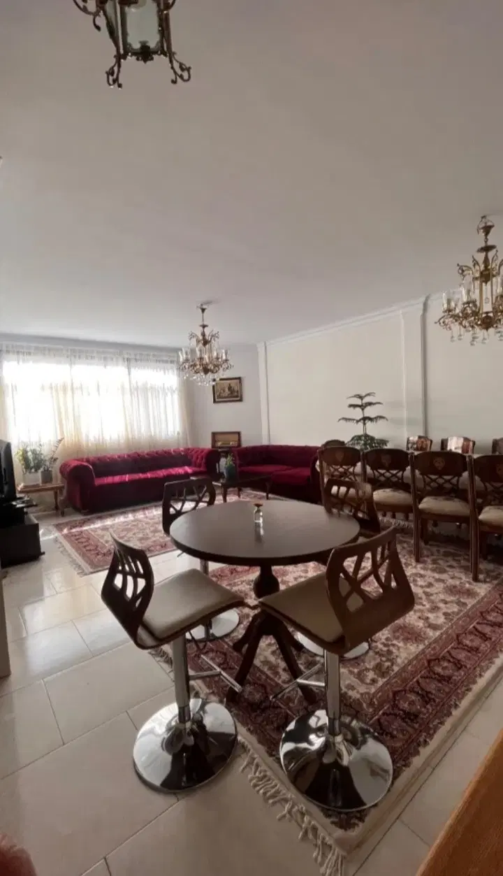 ۸۵متری _ فول‌امکانات_ تاپ لوکیشن_زیرقیمت منطقه