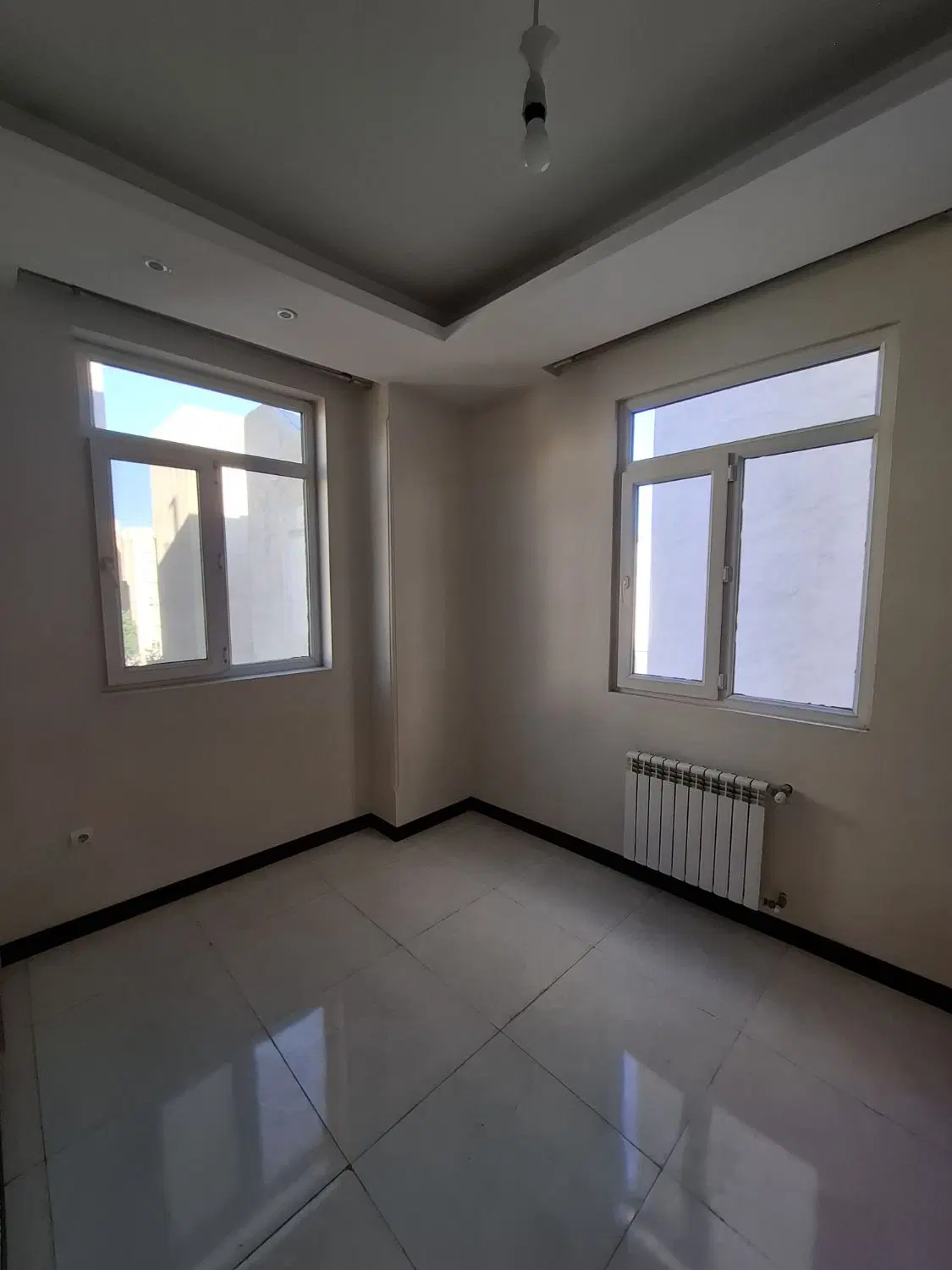 آپارتمان۶۰متری تکواحدی ۲خواب فول بلوار نیارکی