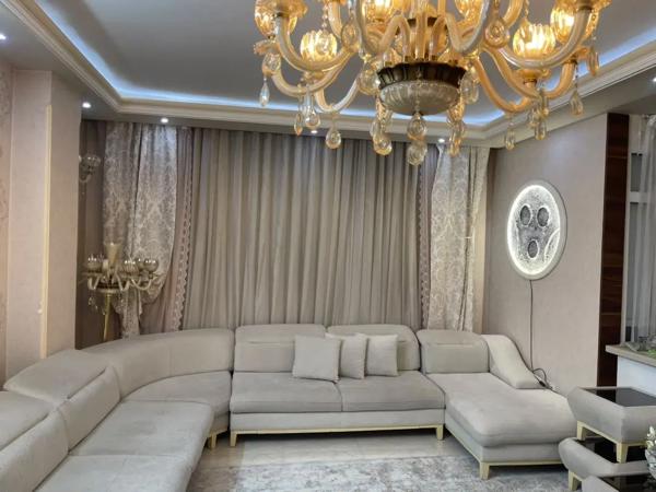 81 متر 2 خواب فول امکانات لوکیشن خیابان گودرزی