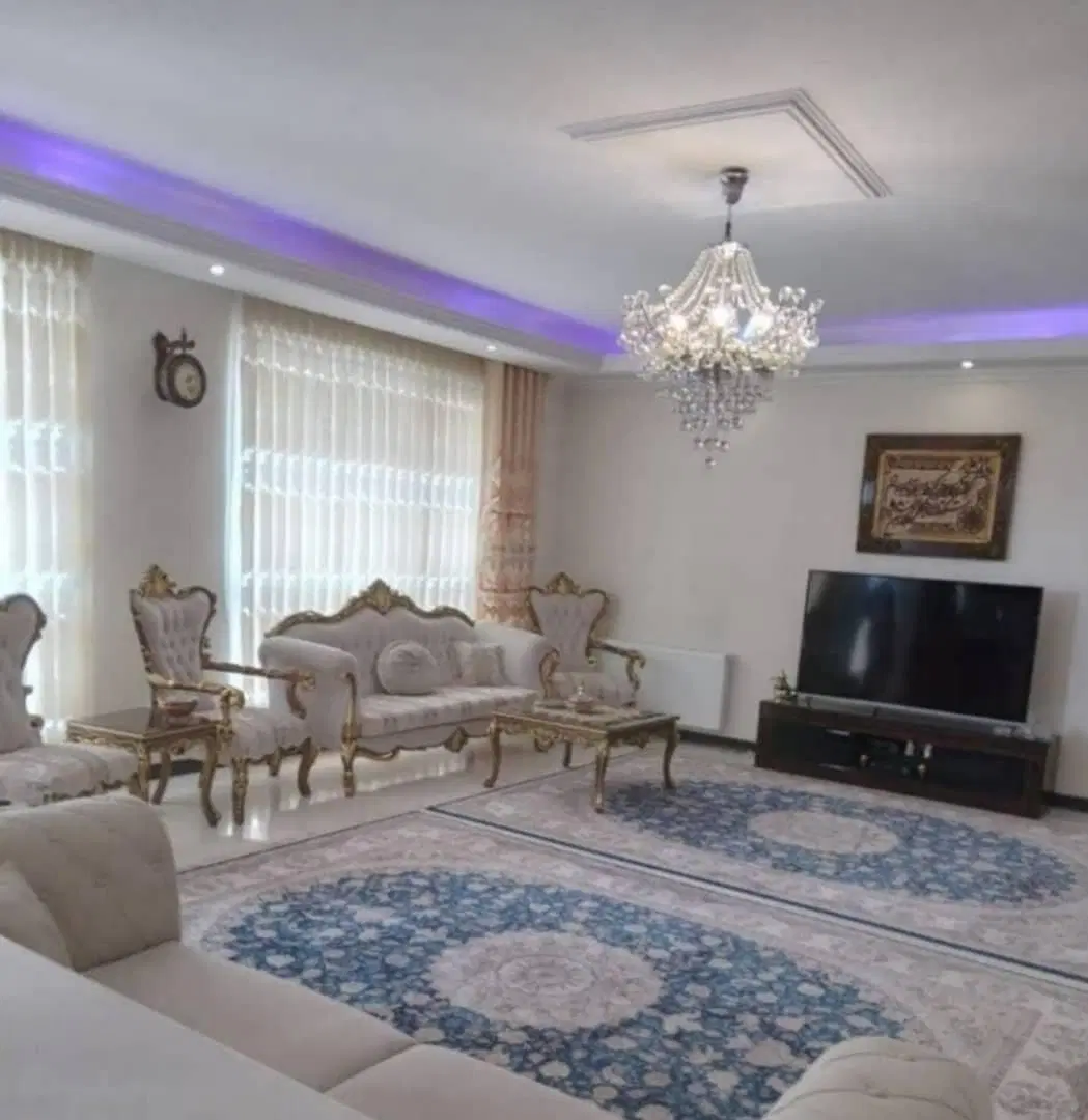 ۸۲متر_دوخواب_۲سال ساخت_فول امکانات_پرده خور