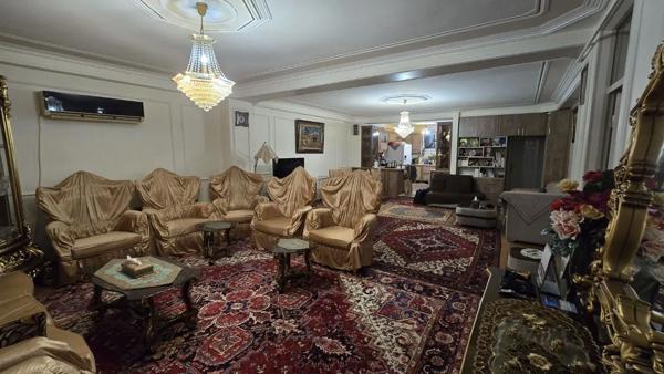 واحد ۱۲۶ متری، شخصی‌ساز، آزادی_آخرشهناز_طالقانی