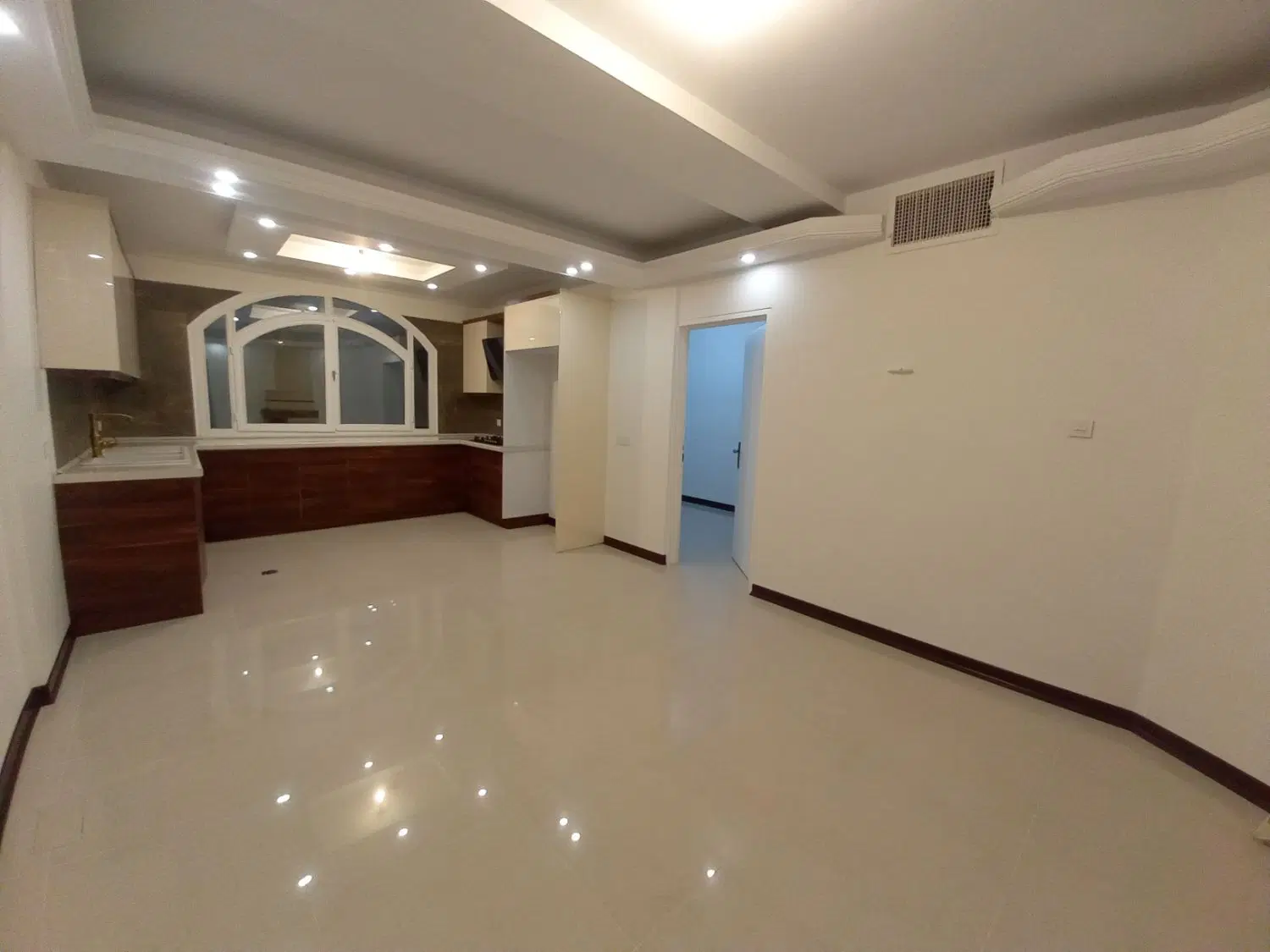 پونک __ بلوار عدل __ ۵۸ متر نما تراورتن