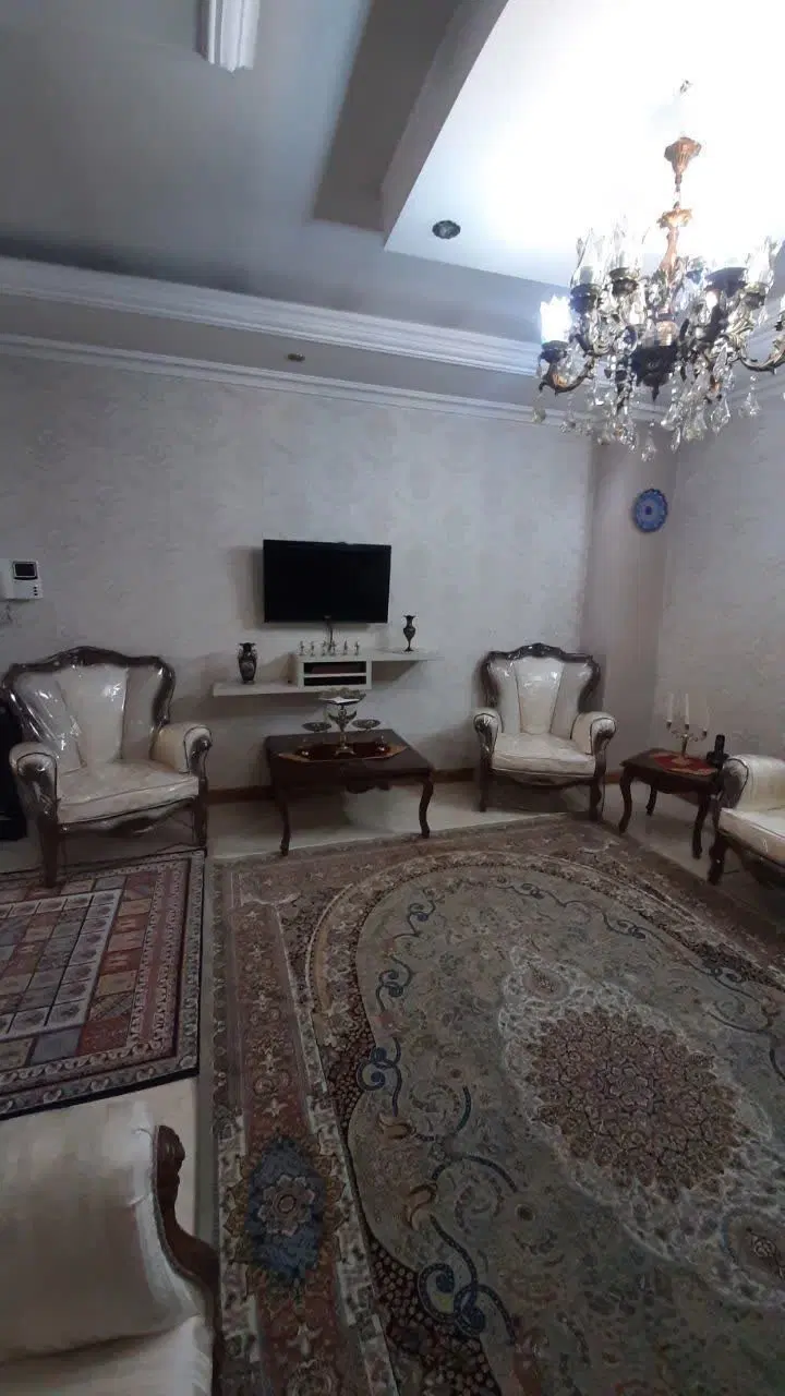 آپارتمان 50 متری با آسانسور طبقه اول شیک