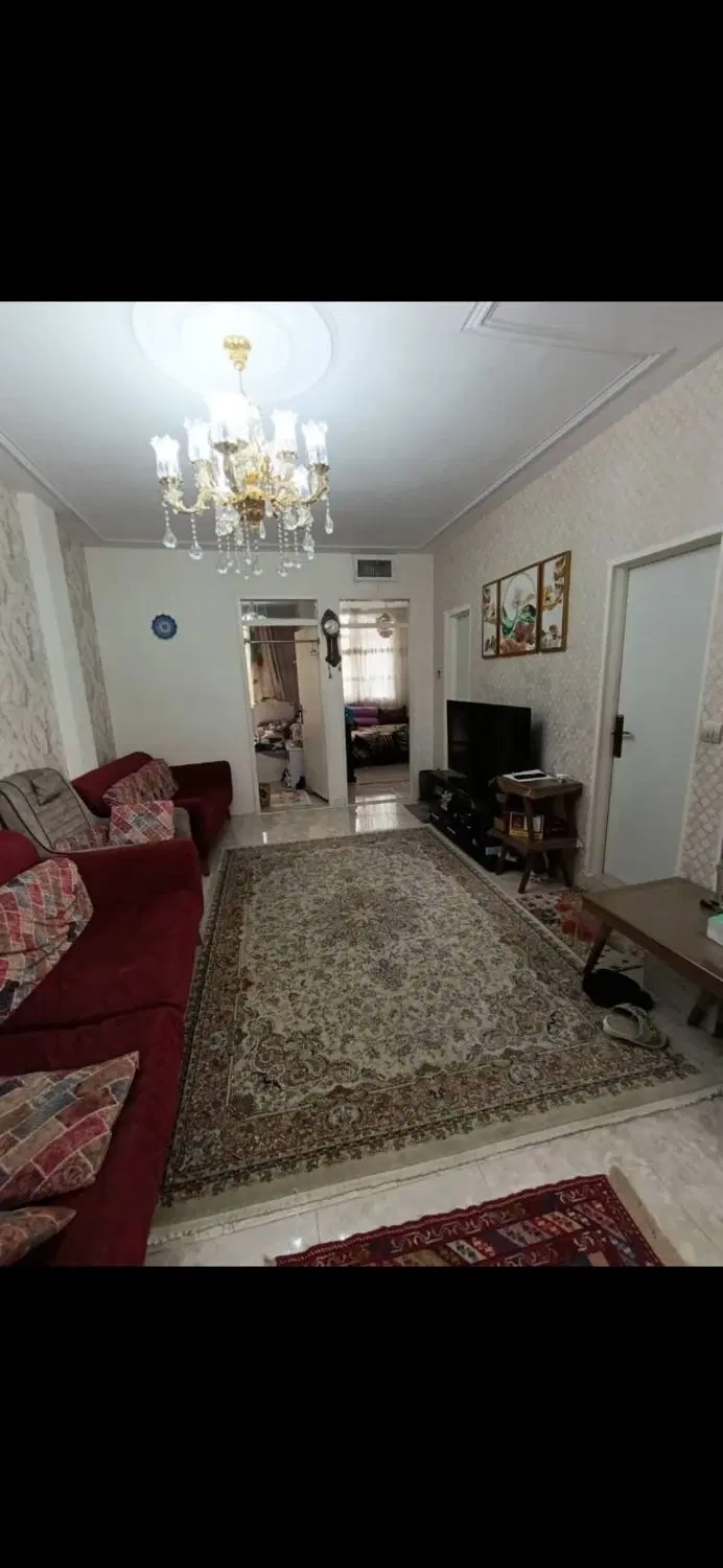 آپارتمان دو خوابه باز سازی شده در ارم