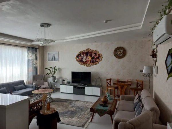 حدودا ۹۵متر_ معلم رشتیان _پارکینگ اختصاصی_آسانسور