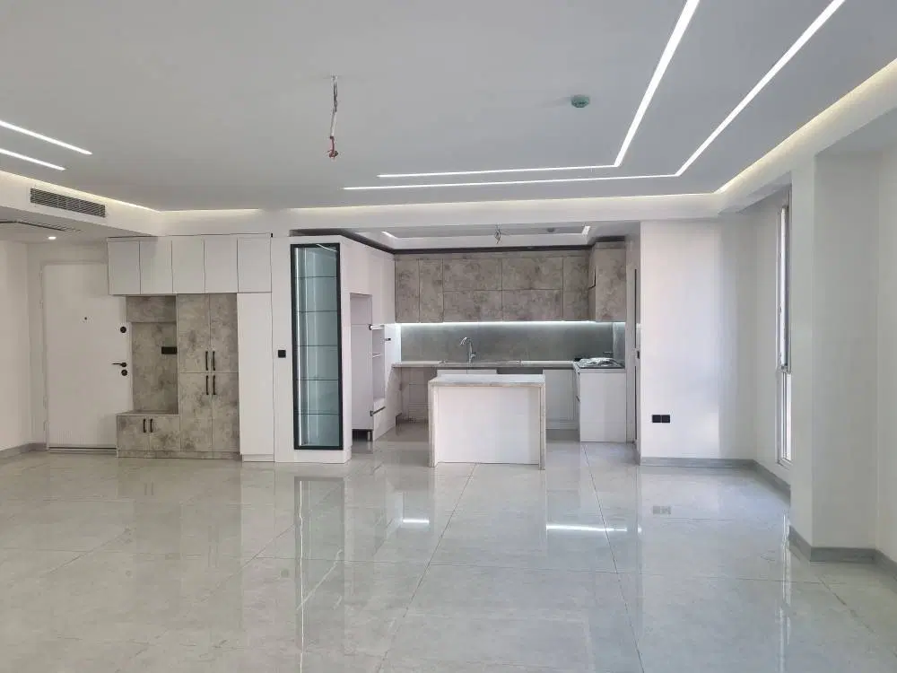 ۱۲۳متر تکواحد۲خواب مستر نوساز(لابی) بلوار دریا