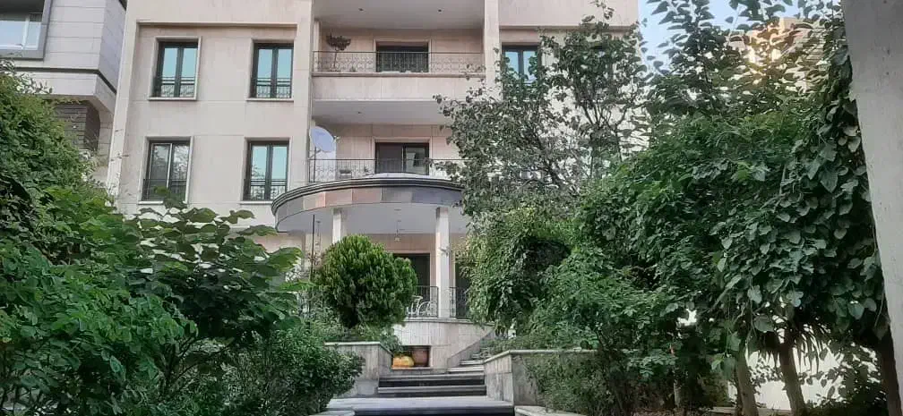 آپارتمان ویلایی 3 خواب با حیاط اختصاصی
