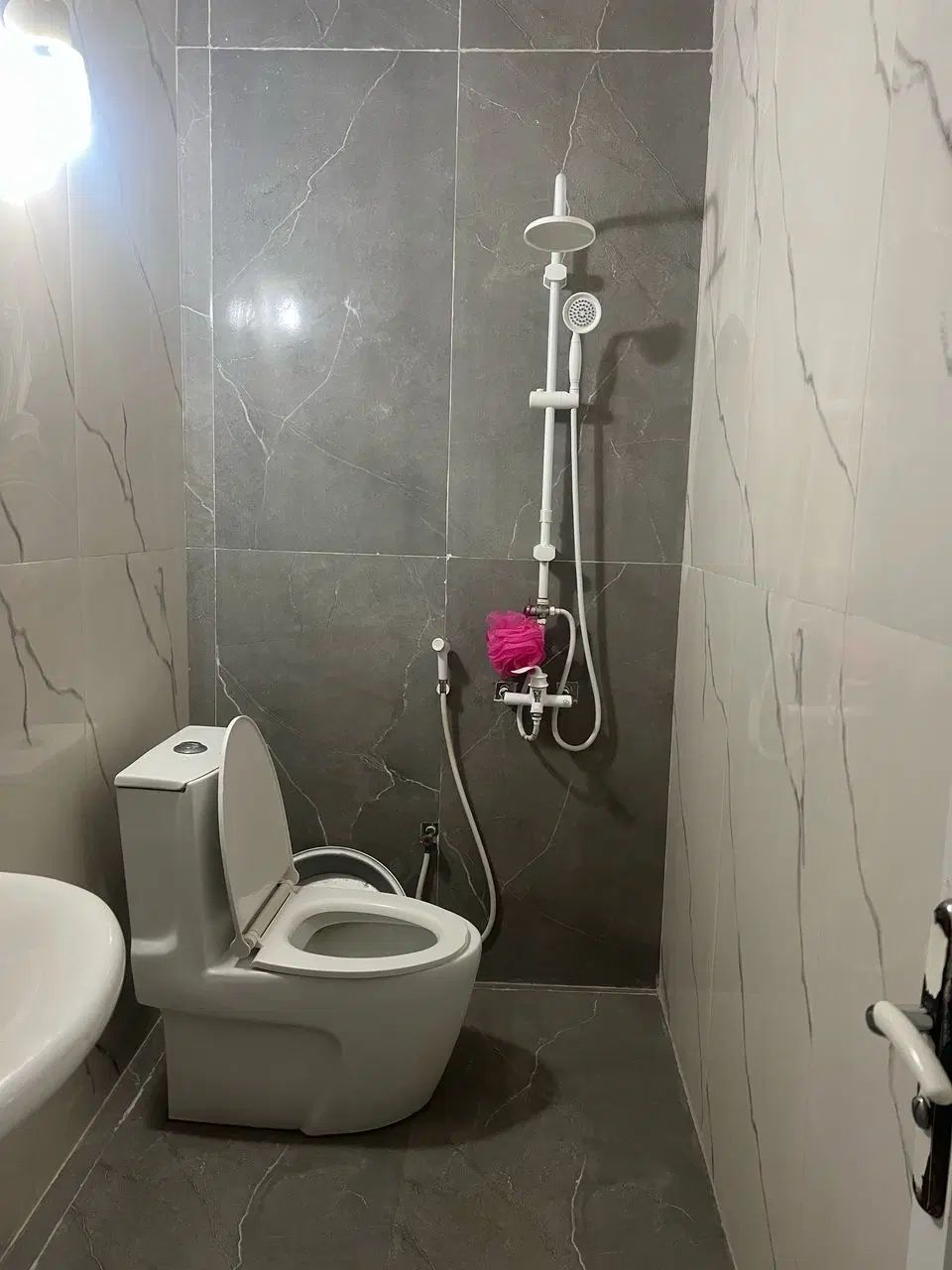 127 متری سه خواب مرکزشهر.