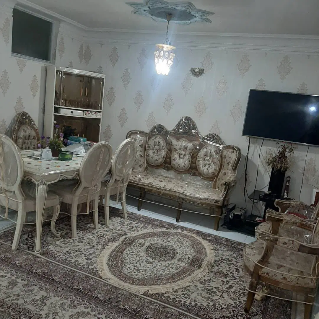 ۹۷متری پارکینگ اختصاصی چهارراه گلسار