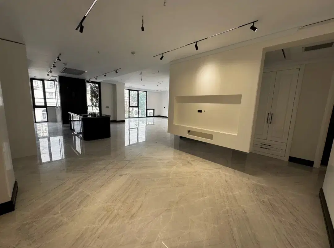 220 متر_ فول مشاعات _ شاهکار هنر و معماری