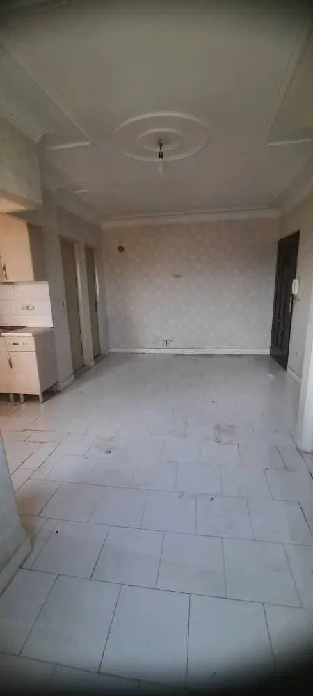 اجاره آپارتمان ۴۰ متری ( زمزم خیابان مدرسه )