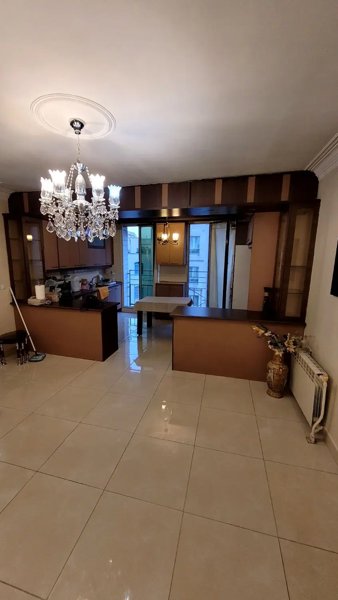 آپارتمان ۱۰۰ متر دو خواب_تاپ لوکیشن_بازسازی شده