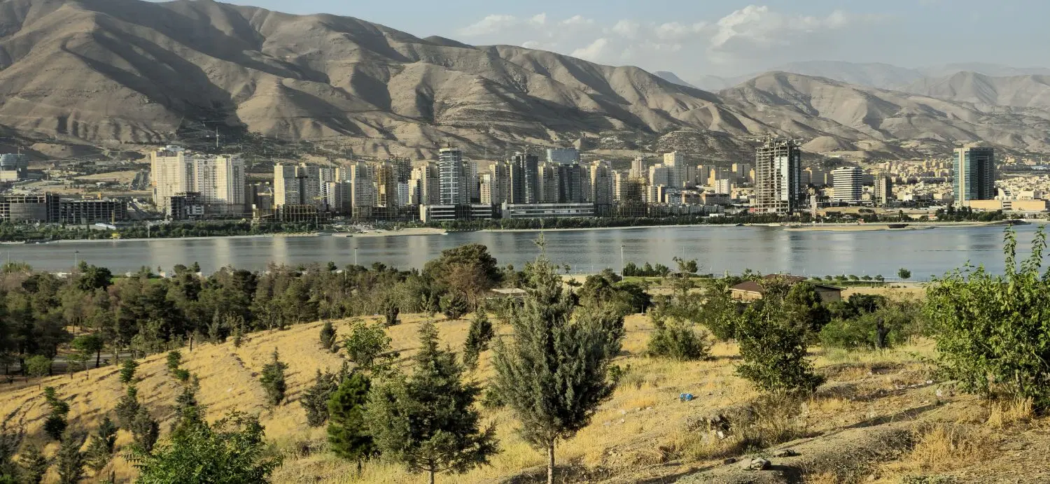 فروش واحد ۱۴۲ متر۳ خواب شرکت نفت ویو دریاچه چیتگر
