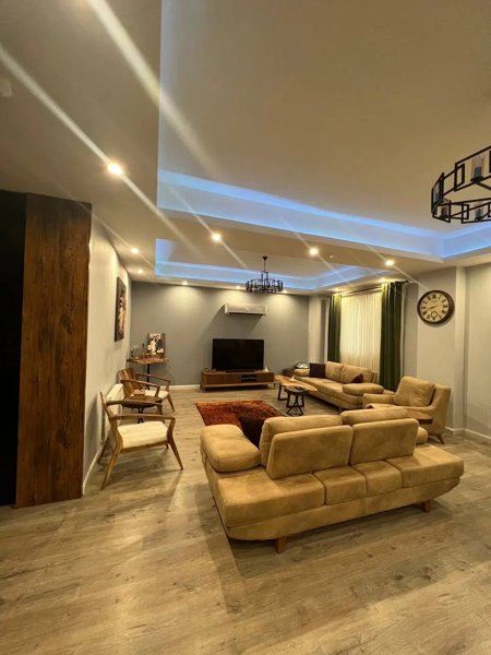 اجاره مسکونی ۱۲۰ متری ولایت فقیه