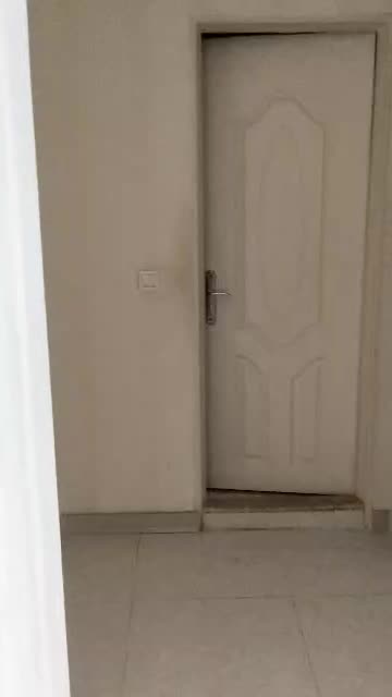 اپارتمان ۱۹۰ متری بر میدان مرکزی