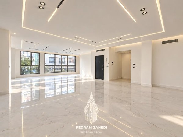 ۱۳۰ متر _ ۳ خواب _ نوساز _ استثنایی