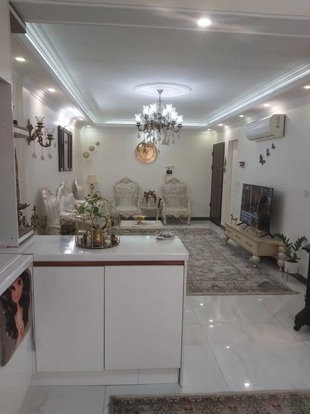 یک واحد اپارتمان ۶۱ متری بازسازی شده .