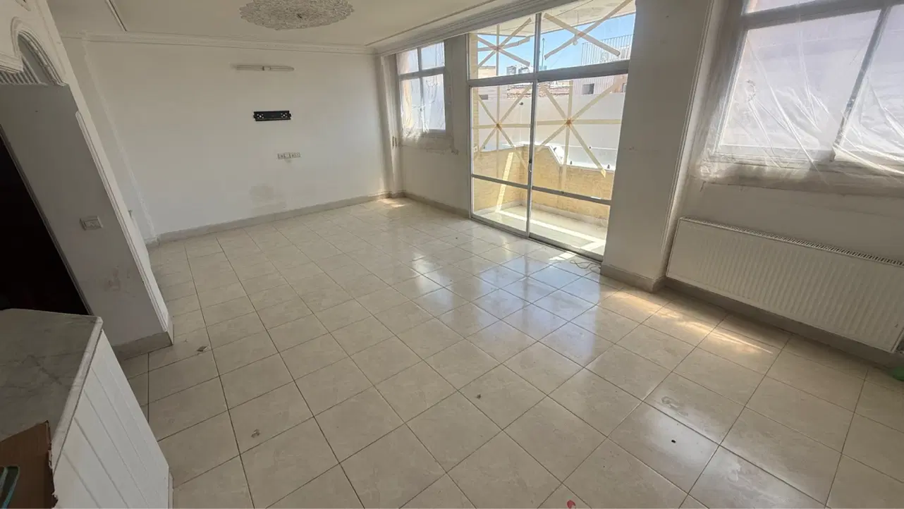 ۹۳ متر_بیمارستان امین_پارکینگ دار_جنوبی