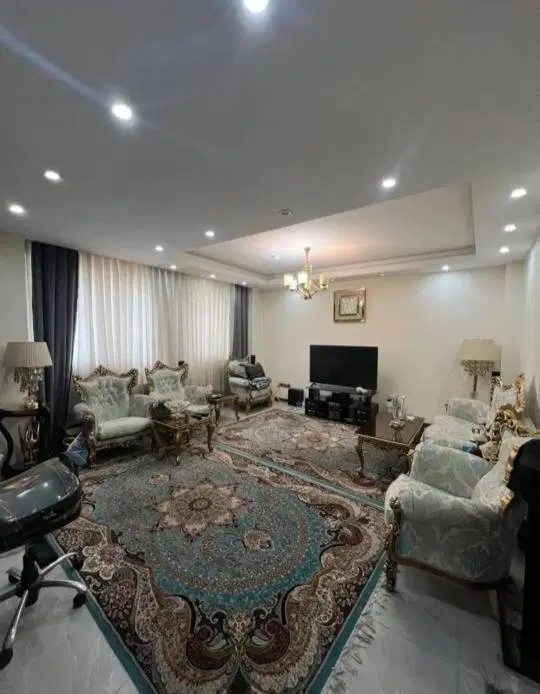 64متر آسانسور دار_ دستغیب استادمعین_ بدون زیرتجاری