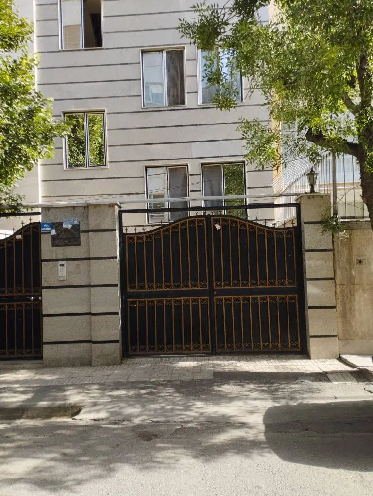 آپارتمان 60 متری بهمراه پارکینگ و انباری