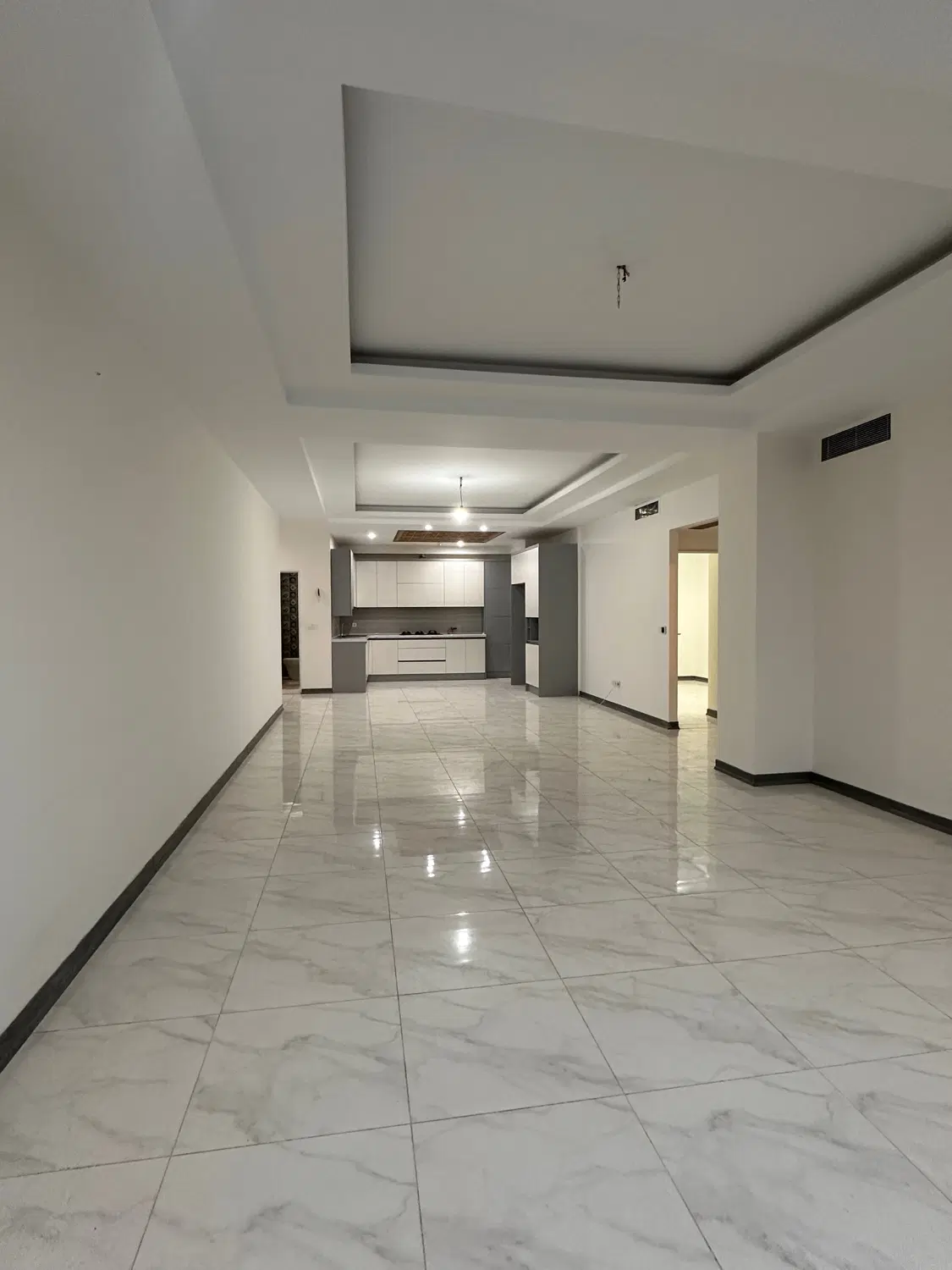 ۱۱۵ متری_رو به نما_لوکیشن عالی