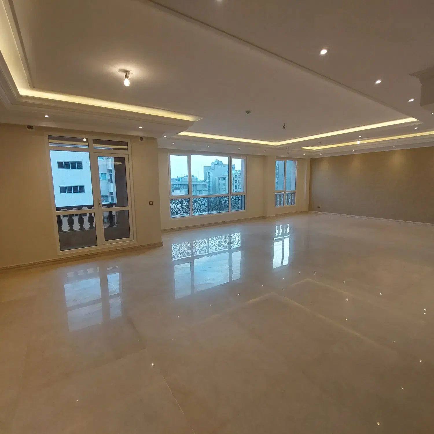 ۲۰۰ متر دو پارکینگ امیرآباد