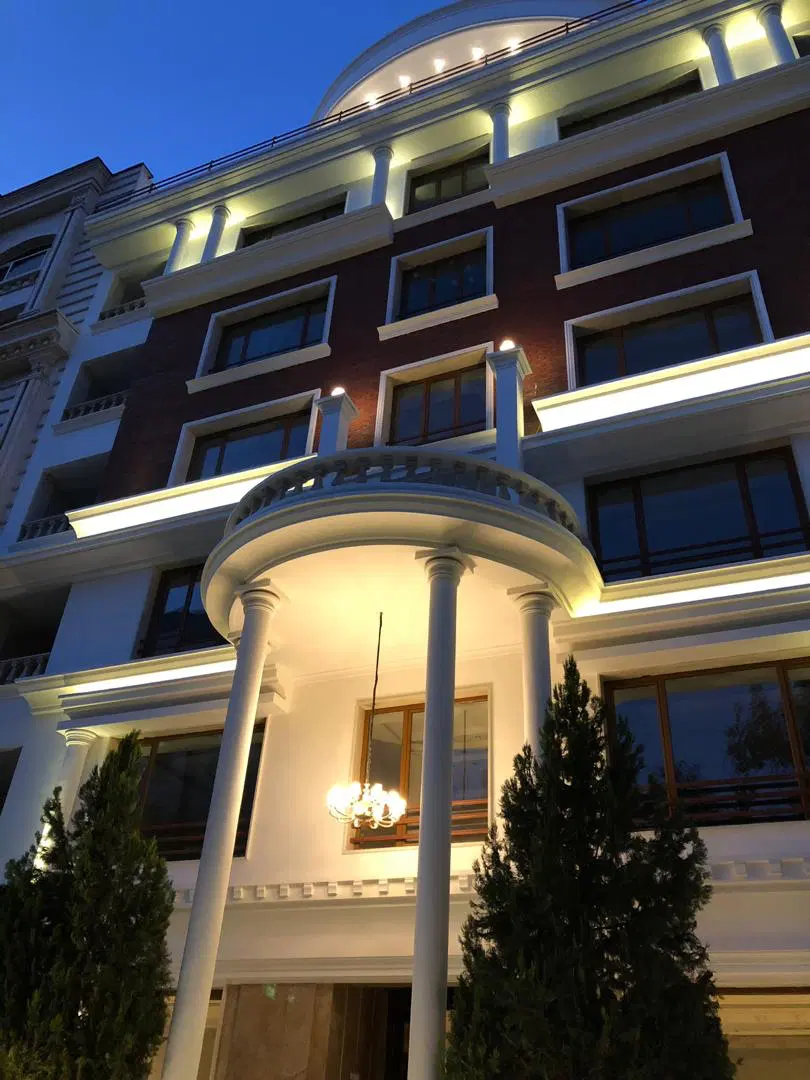 ۳۰۰ متر یاسر ۴ خواب ۲ پارکینگ سکونت و سرمایه گذاری